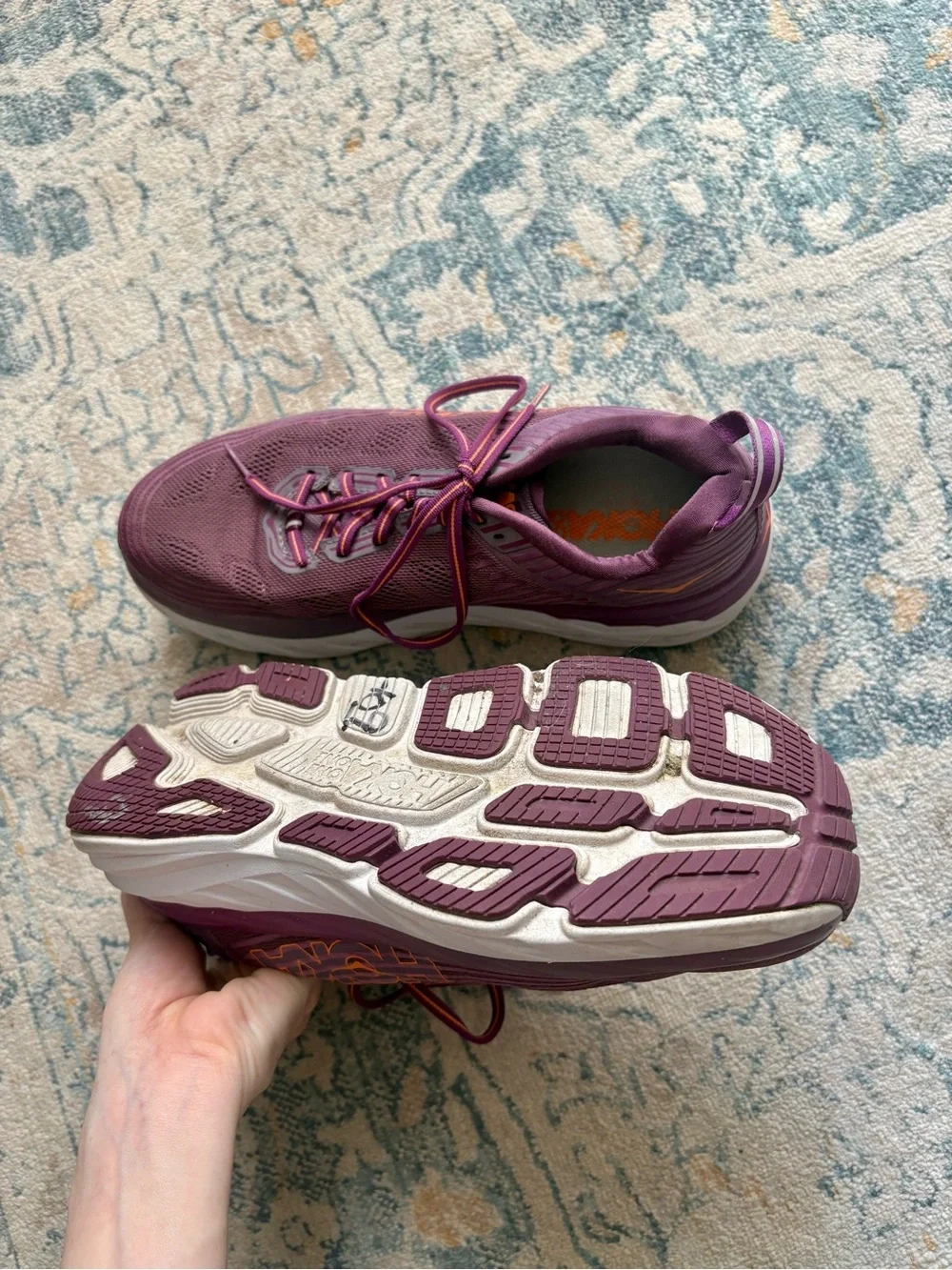 Hoka Women's Bondi 6 Maximalist Running Shoe Purple Athletic Gym Shoes Size 9
